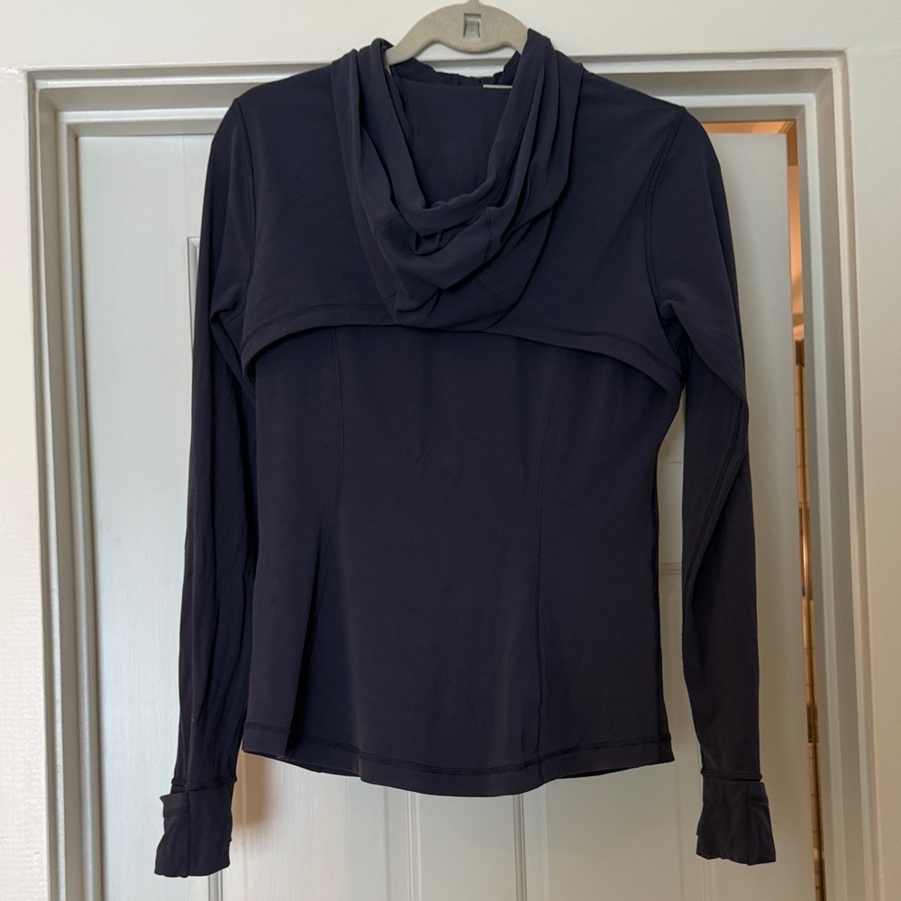 Lululemon Hooded Define Jacket in Nulu fabric in Blue/Grey - Picture 4 of 10